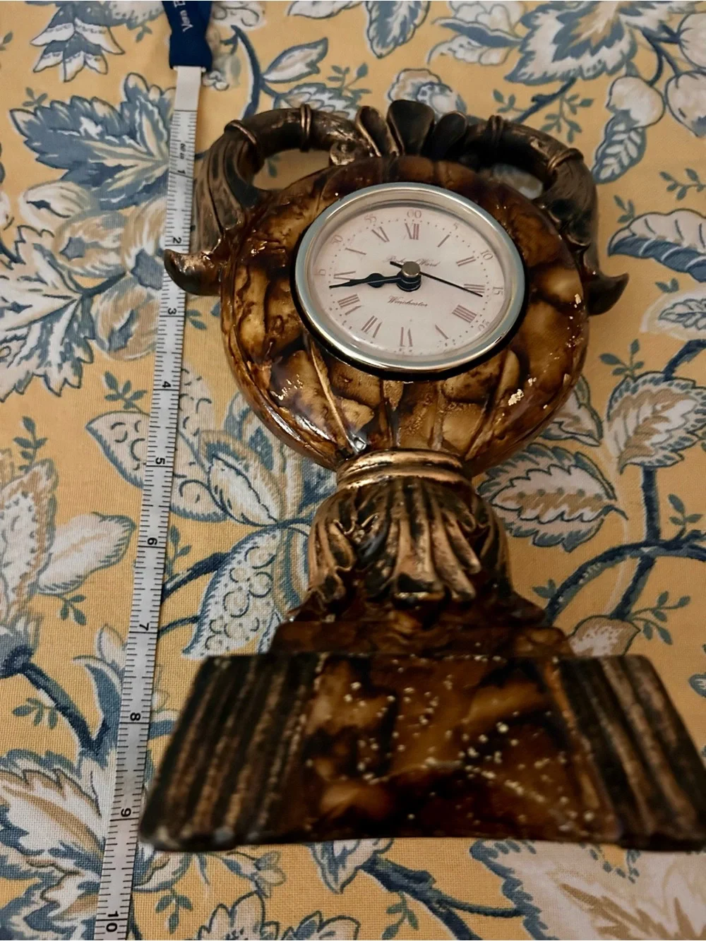 Richard Ward Winchester Vintage Display Decorative Clock